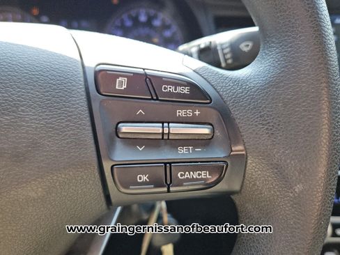 Used 2020 Hyundai Elantra SEL w/ Cargo Package (C1) FWD image 13