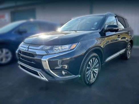 Used 2020 Mitsubishi Outlander SEL image 1