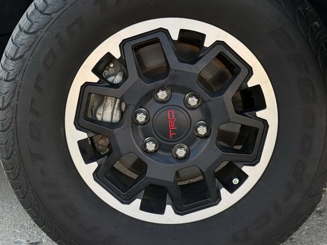 Used 2024 Toyota Tacoma TRD Off-Road w/ TRD Off Road Upgrade Package AWD/4WD image 11