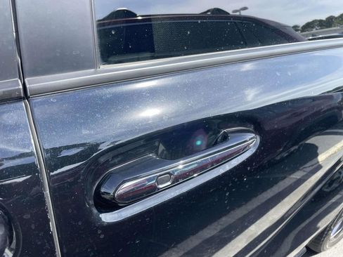 Used 2021 Toyota Sienna XSE image 19