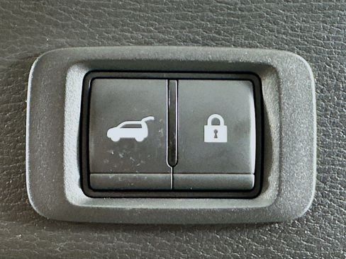 Used 2024 Mitsubishi Outlander SE image 31