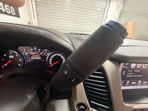 Used 2017 GMC Yukon XL SLT AWD/4WD image 24