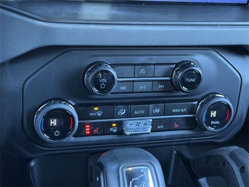 Used 2024 Ford Bronco Big Bend w/ Sasquatch Package image 28