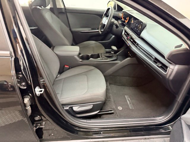 Used 2025 Kia K4 FWD image 37