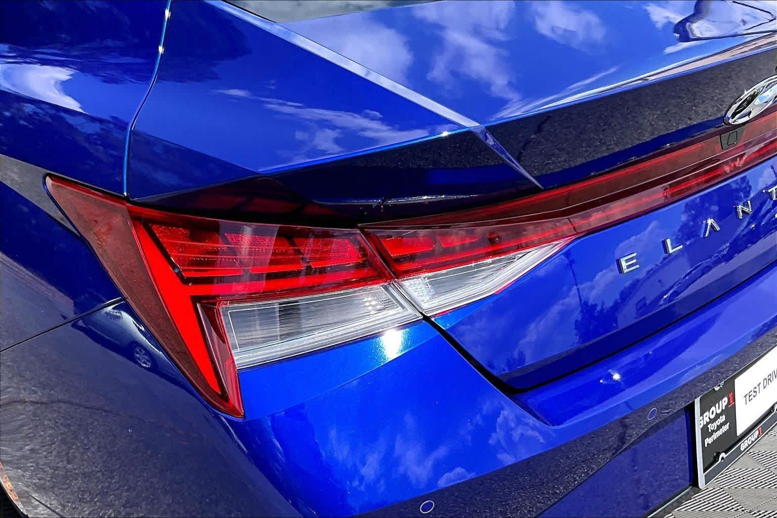 Used 2023 Hyundai Elantra Limited FWD image 29