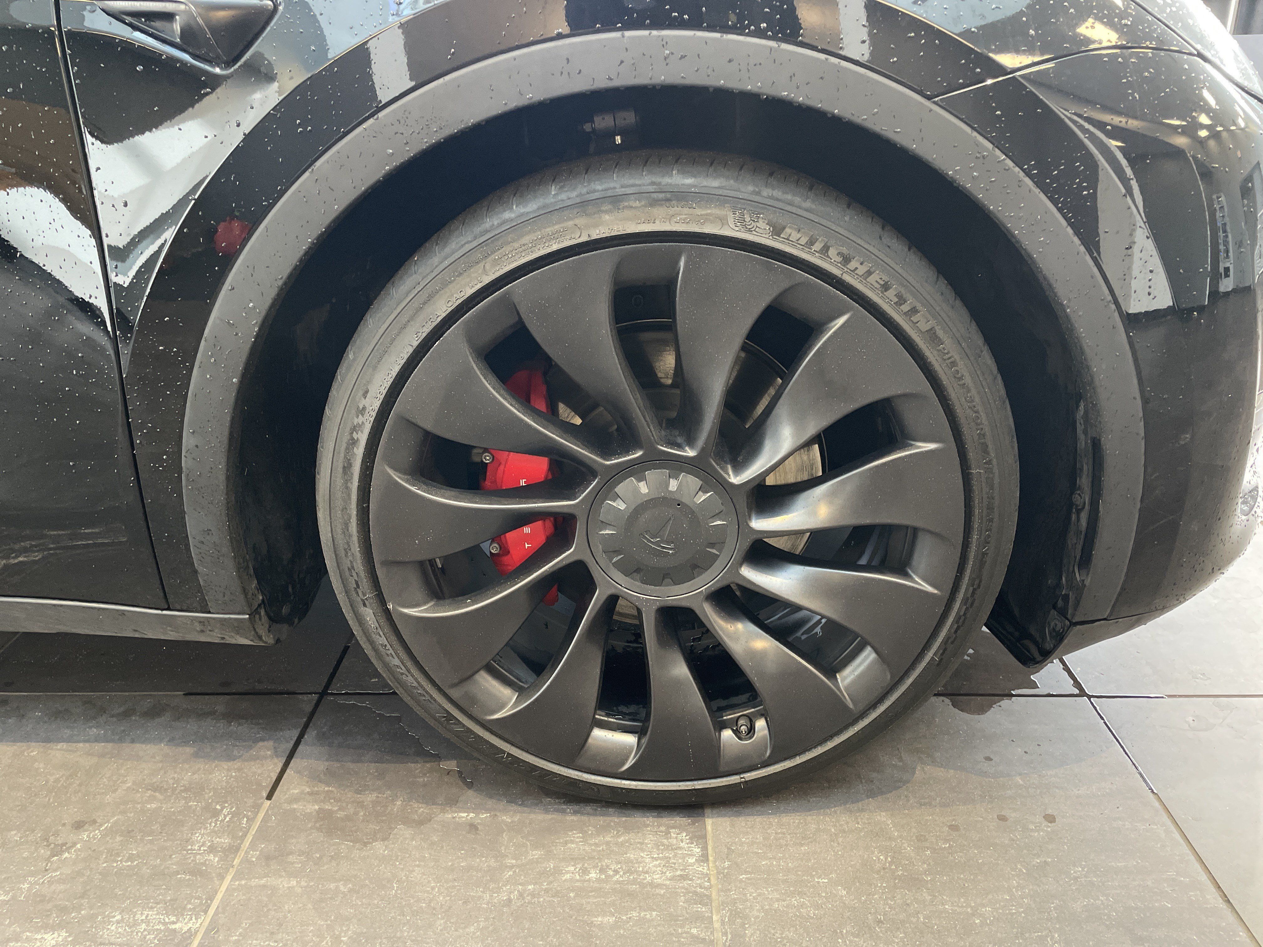 Used 2023 Tesla Model Y Long Range AWD/4WD image 11