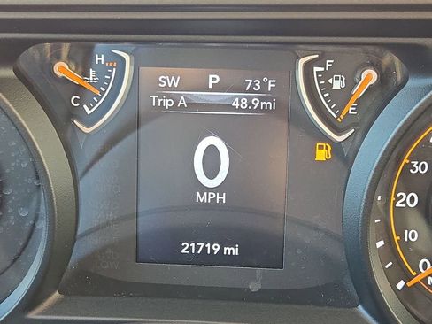 Used 2024 Jeep Wrangler Sport S image 21