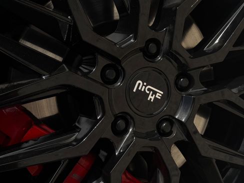 Used 2023 Chevrolet Corvette Stingray Premium Cpe w/ Z51 Performance Package image 59