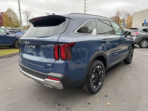 New 2026 Kia Sorento S w/ S Panoramic Sunroof Package image 6