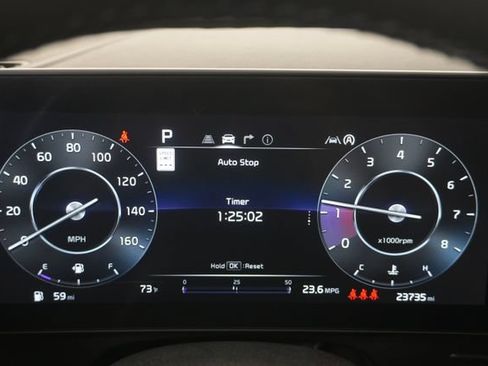 Used 2025 Kia Sportage SX AWD/4WD image 11