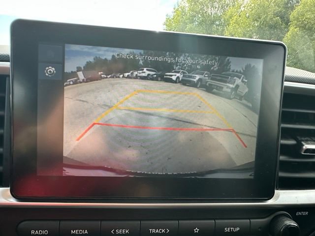 Used 2025 Hyundai Venue SEL FWD image 19
