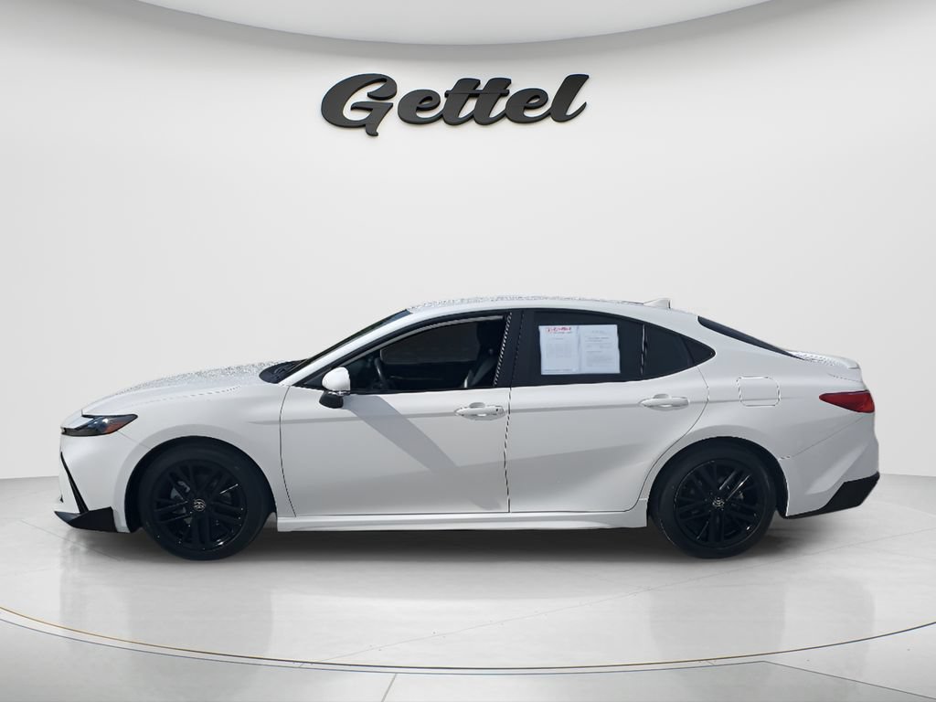 Used 2025 Toyota Camry SE w/ Convenience Package FWD image 8
