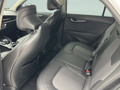 Used 2024 Kia Niro Wind w/ Wind Preserve Package FWD image 9