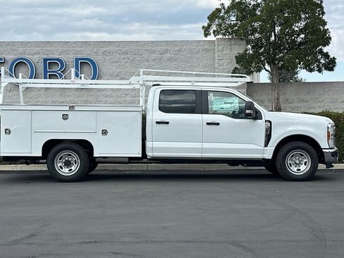 New 2026 Ford F350 XL w/ XL Chrome Package image 3