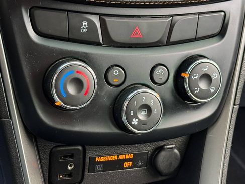 Used 2019 Chevrolet Trax LS AWD/4WD image 22