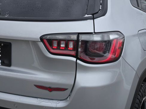 Used 2024 Jeep Compass Trailhawk image 13