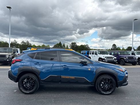 Used 2024 Subaru Crosstrek 2.5i Wilderness AWD/4WD image 2