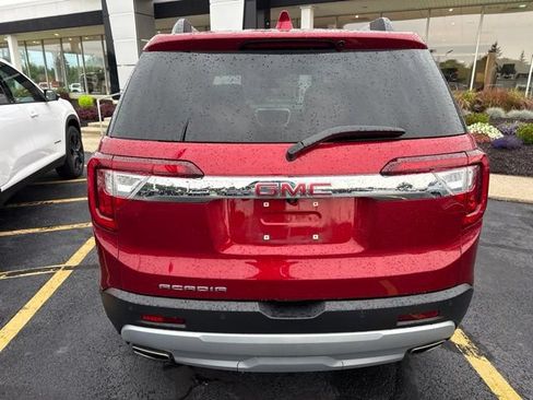 Used 2022 GMC Acadia SLE w/ Driver Convenience Package FWD image 4