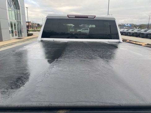 Used 2024 Chevrolet Silverado 2500 Custom w/ Custom Convenience Package image 10