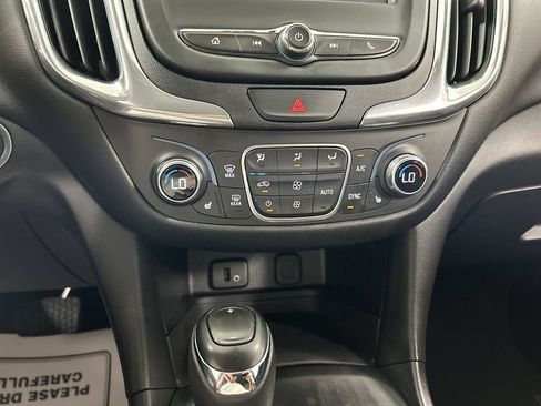 Used 2018 Chevrolet Equinox LT AWD/4WD image 16