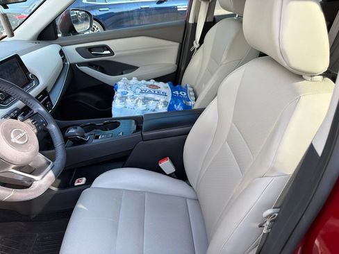 Used 2023 Nissan Rogue SV w/ SV Premium Package FWD image 7