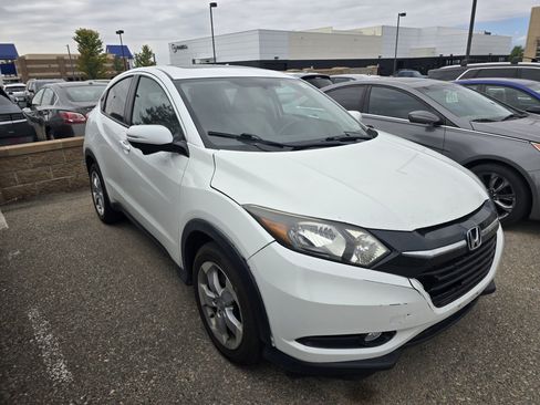 Used 2016 Honda HR-V EX image 8