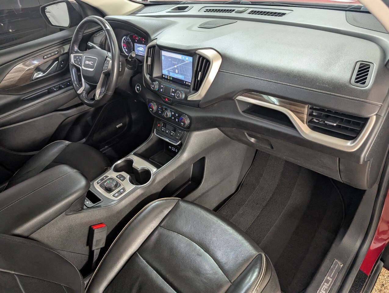 Used 2019 GMC Terrain Denali w/ GMC Pro Grade Package AWD/4WD image 21