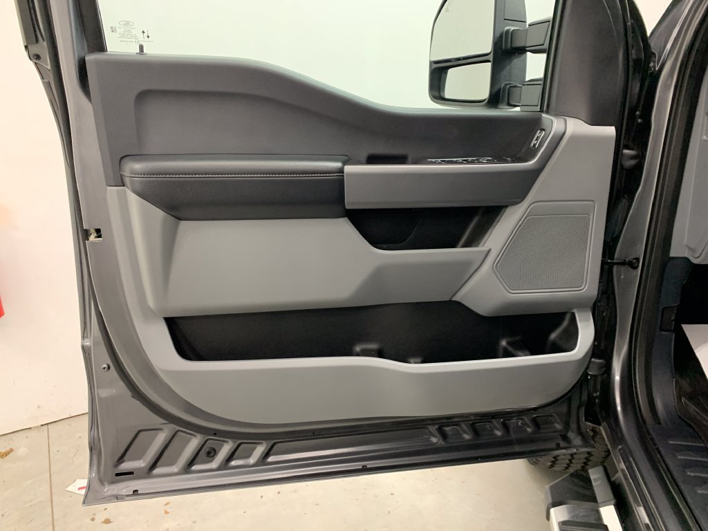 Used 2023 Ford F350 XLT w/ FX4 Off-Road Package AWD/4WD image 17