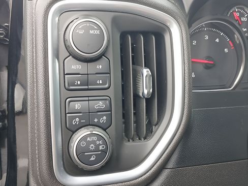 Used 2022 Chevrolet Silverado 2500 LTZ w/ LTZ Plus Package AWD/4WD image 23