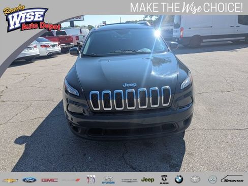 Used 2018 Jeep Cherokee Latitude Plus FWD image 7