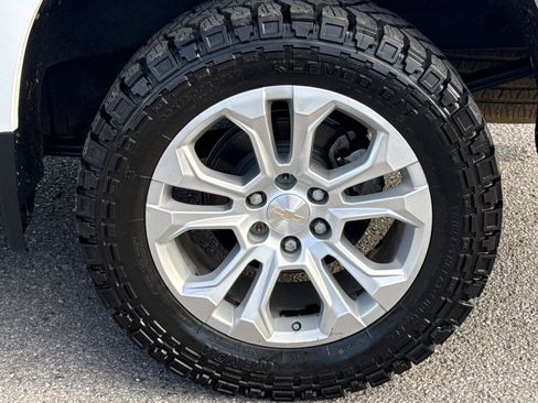Used 2023 Chevrolet Silverado 1500 LTZ AWD/4WD image 10