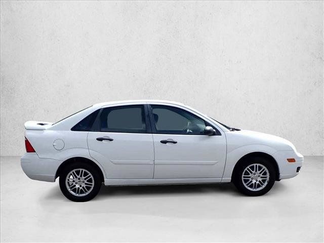 Used 2007 Ford Focus S FWD image 5