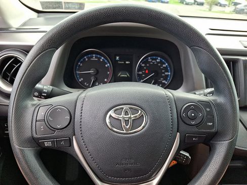 Used 2017 Toyota RAV4 LE w/ All Weather Liner Package AWD/4WD image 20