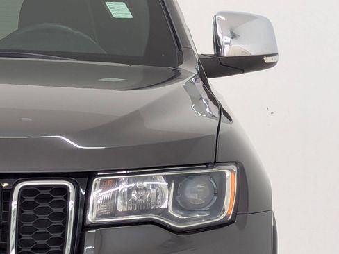 Used 2018 Jeep Grand Cherokee Limited image 11