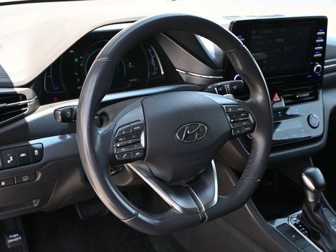 Used 2020 Hyundai Ioniq SE FWD image 7