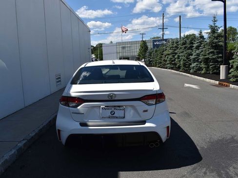 Used 2024 Toyota Corolla SE FWD image 4