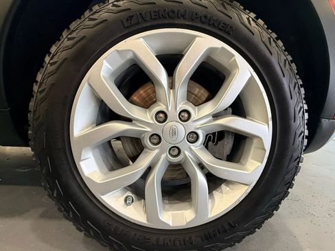 Used 2019 Land Rover Discovery Sport HSE image 28