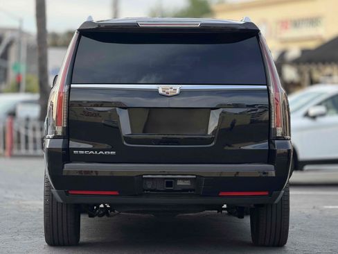 Used 2020 Cadillac Escalade ESV Luxury AWD/4WD image 5
