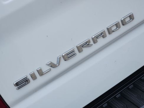 Used 2025 Chevrolet Silverado 1500 LT w/ Safety Package AWD/4WD image 12