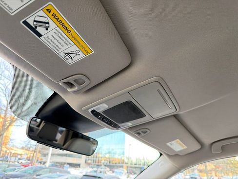 Used 2023 Honda Pilot EX-L image 33