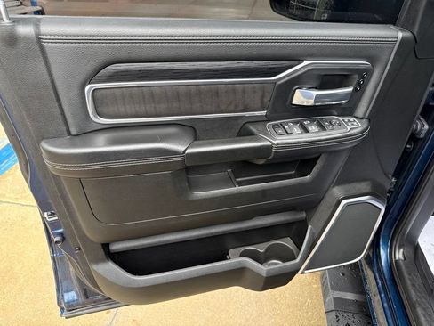 Used 2024 RAM 2500 Laramie w/ Night Edition AWD/4WD image 7