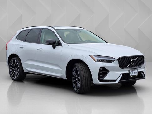 New 2026 Volvo XC60 T8 Ultra w/ Climate Package AWD/4WD image 8