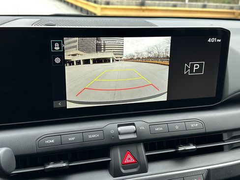 New 2025 Kia K4 LXS image 25