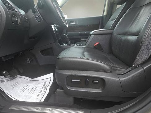 Used 2014 Ford Flex Limited w/ Equipment Group 303A AWD/4WD image 10