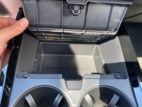 New 2025 Toyota Prius Plug-In Hybrid image 44