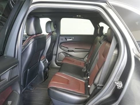 Used 2020 Ford Edge Titanium w/ Equipment Group 301A AWD/4WD image 28