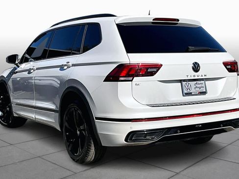 Certified 2023 Volkswagen Tiguan SE R-Line image 11