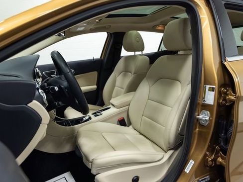 Used 2018 Mercedes-Benz GLA 250 4MATIC image 22