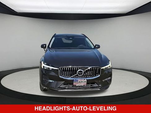 Used 2022 Volvo XC60 B5 Momentum AWD/4WD image 3
