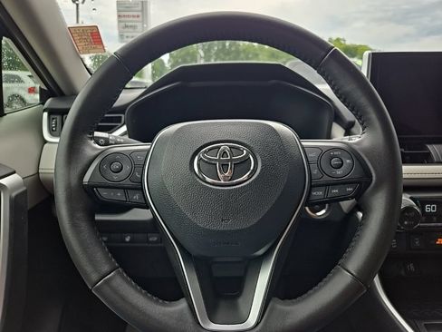 Used 2025 Toyota RAV4 XLE w/ Convenience Package AWD/4WD image 39